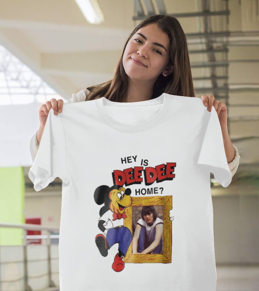 Hey Is Dee Dee Home Cartoon Mickey Mouse Holding Framed Photo T-Shirt