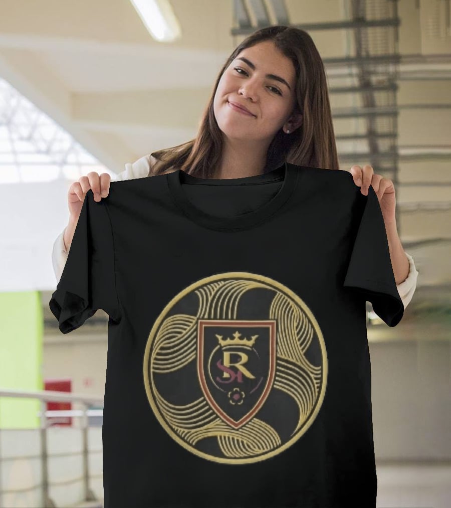 Royal Shield Gold Crown Monogram Rs Filigree Circular T-Shirt