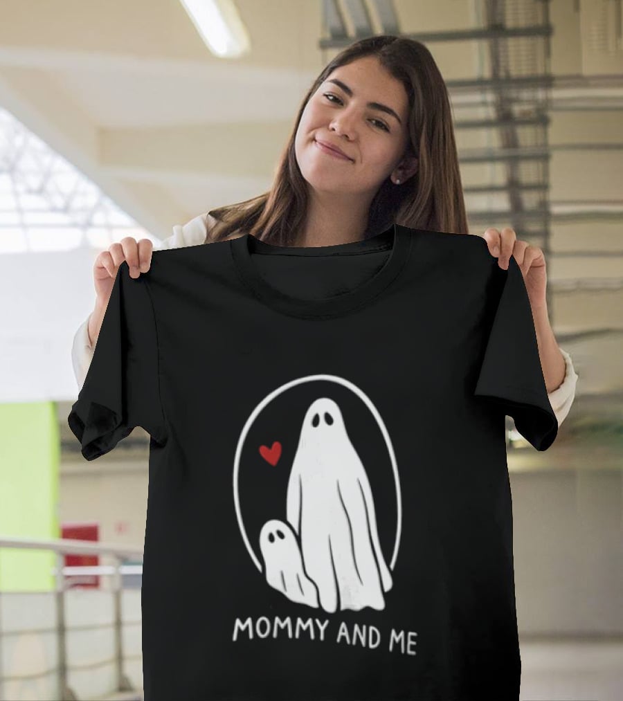 Mommy And Me Ghosts Heart Halloween Matching T-Shirt