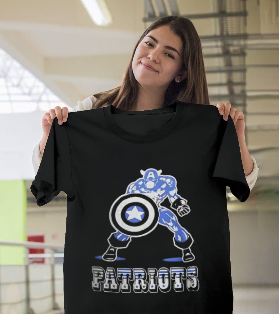 Patriots Stars And Stripes Captain Crouch Holding Shield T-Shirt