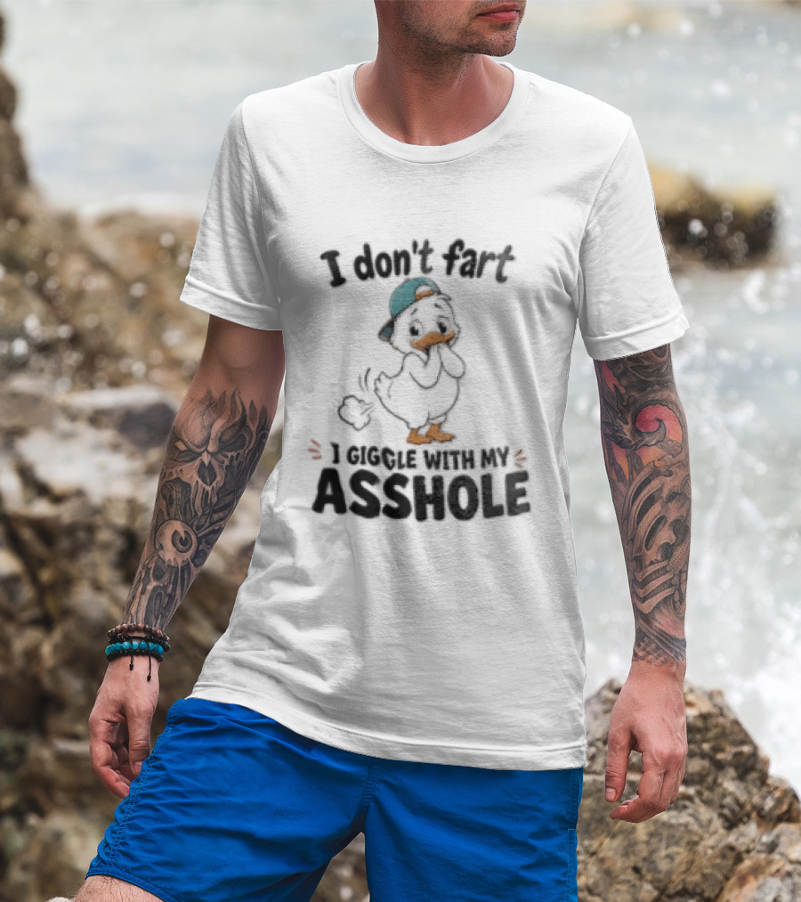 I Don't Fart Giggle With My Asshole Cartoon Duck Backward Cap T-Shirt