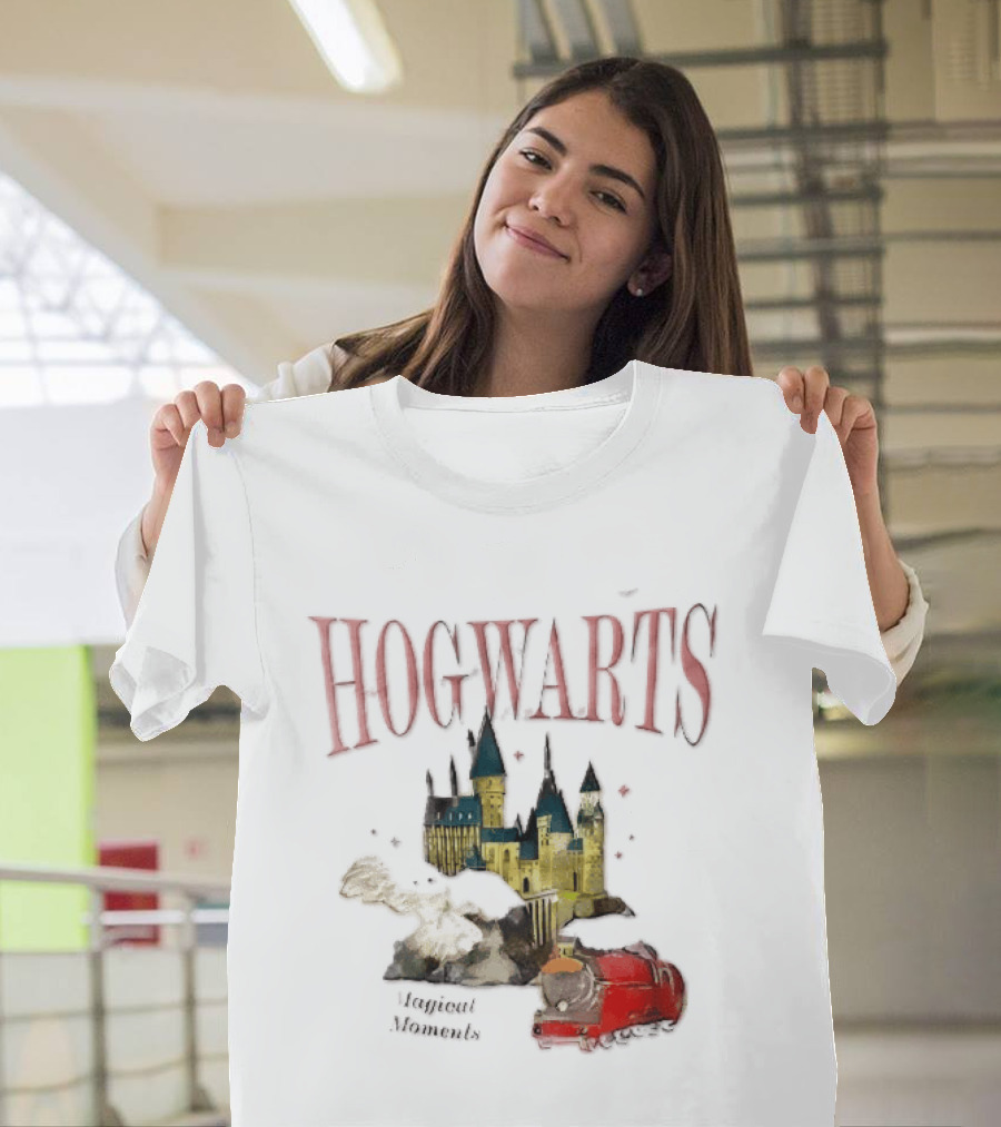 Hogwarts Castle Red Express Steam Train Magical Moments Hedwig Snowy Owl Watercolor T-Shirt
