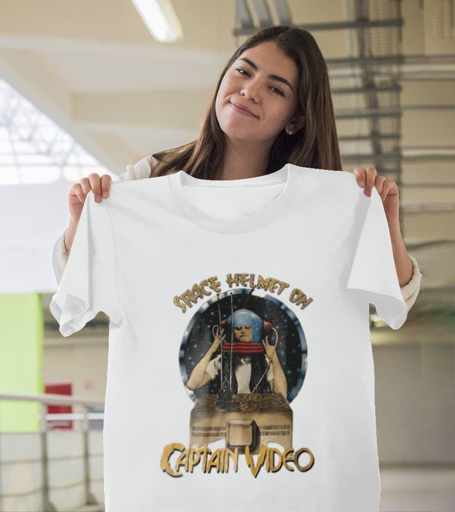 Space Helmet On Captain Video Retro Sci Fi Adventure T-Shirt
