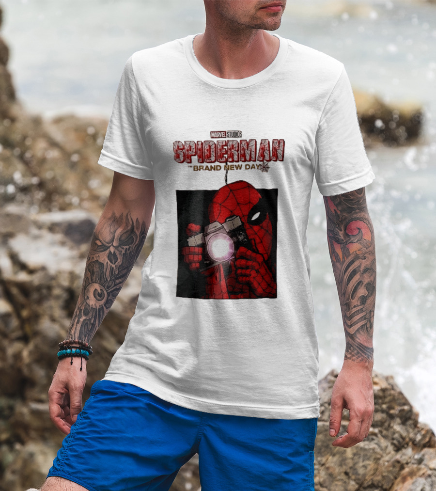 Marvel Studios Spiderman The Brand New Day Masked Hero Camera Flash T-Shirt