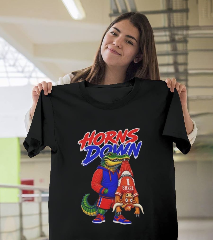 Horns Down Florida Gators Holding Texas Longhorns T-Shirt