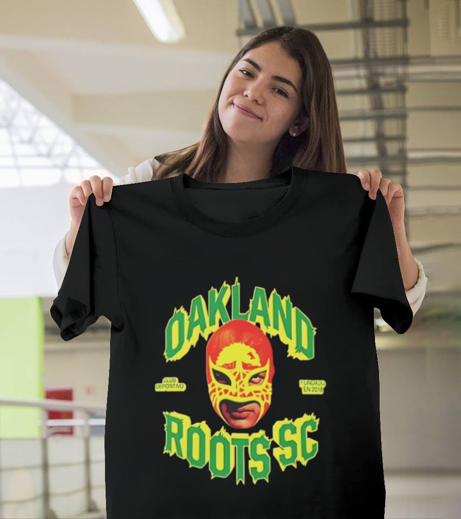 Oakland Roots SC Mucho Punk Máscara Luchador Club Deportivo Fundado En 2018 T-Shirt
