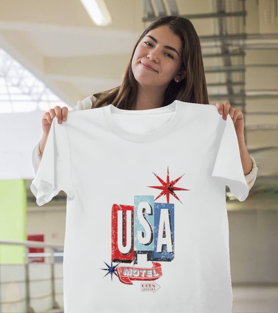 USA Motel Open 24 Hours Retro Sign With Stars T-Shirt