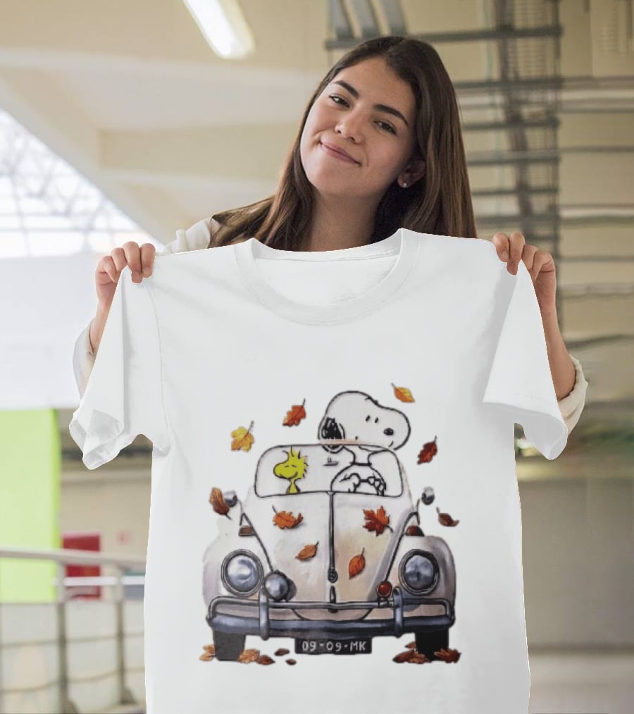 Peanuts Snoopy Woodstock Driving Car Autumn Leaves Watercolor Cartoon 09 Mk T-Shirt