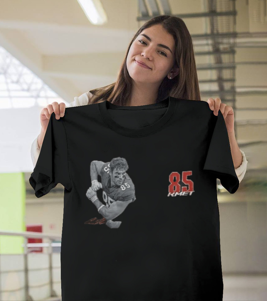 85 Kmet Monochrome Football Action Pose Red Jersey Number T-Shirt