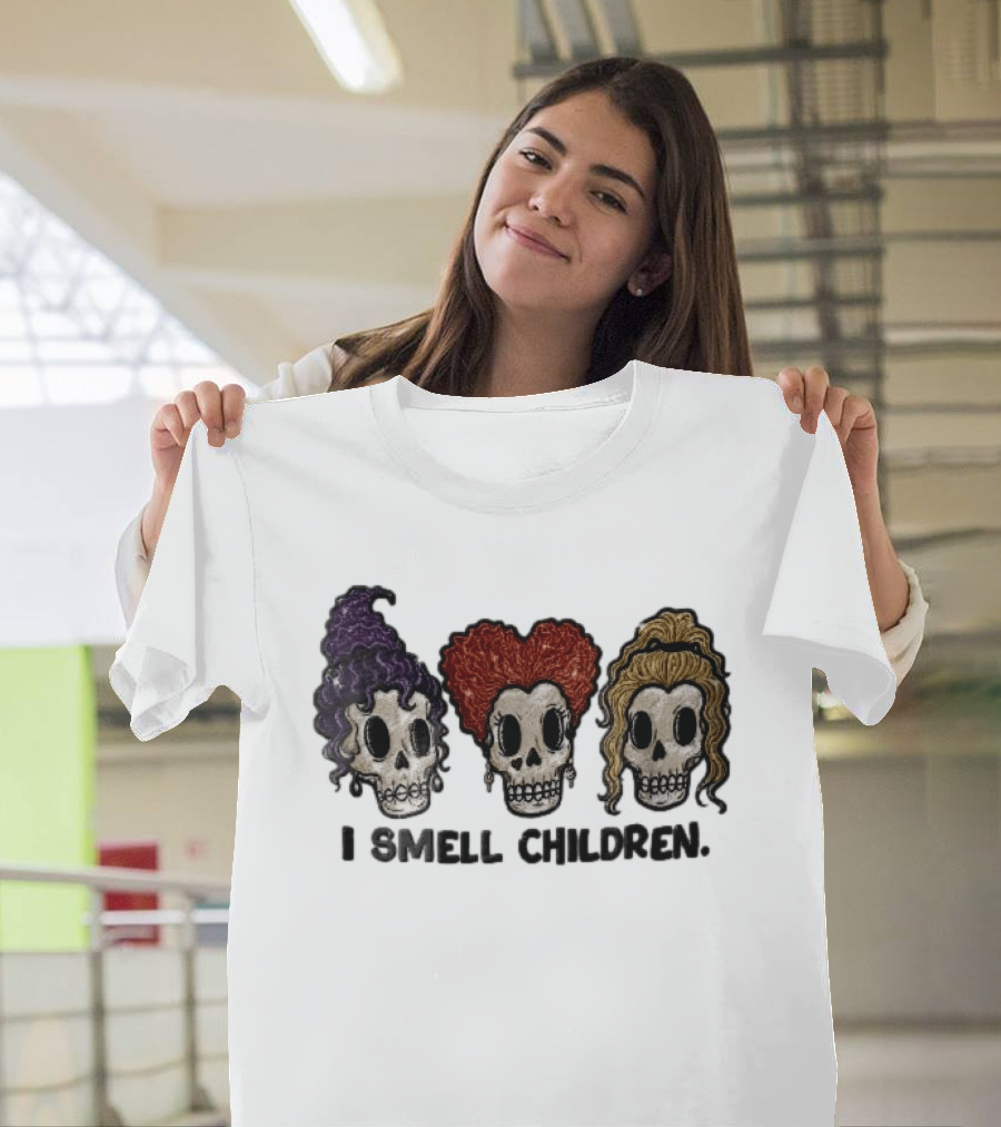 I Smell Children Witch Skulls Sparkle Embroidery Halloween T-Shirt