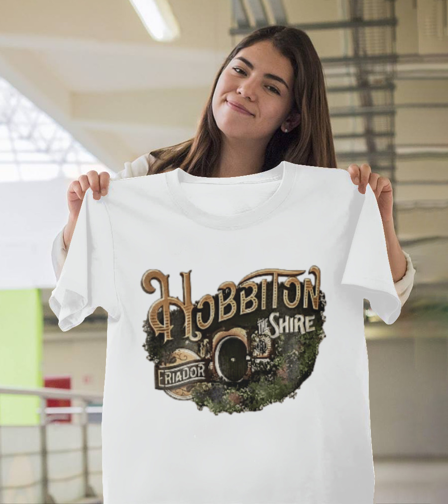 Hobbiton The Shire Eriador Green Hobbit Hole Door T-Shirt