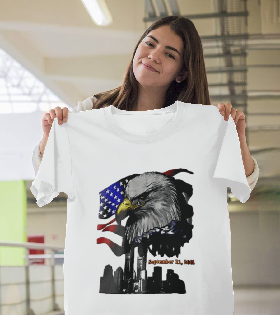 September 11 2001 Twin Towers New York Skyline Crying Bald Eagle American Flag T-Shirt
