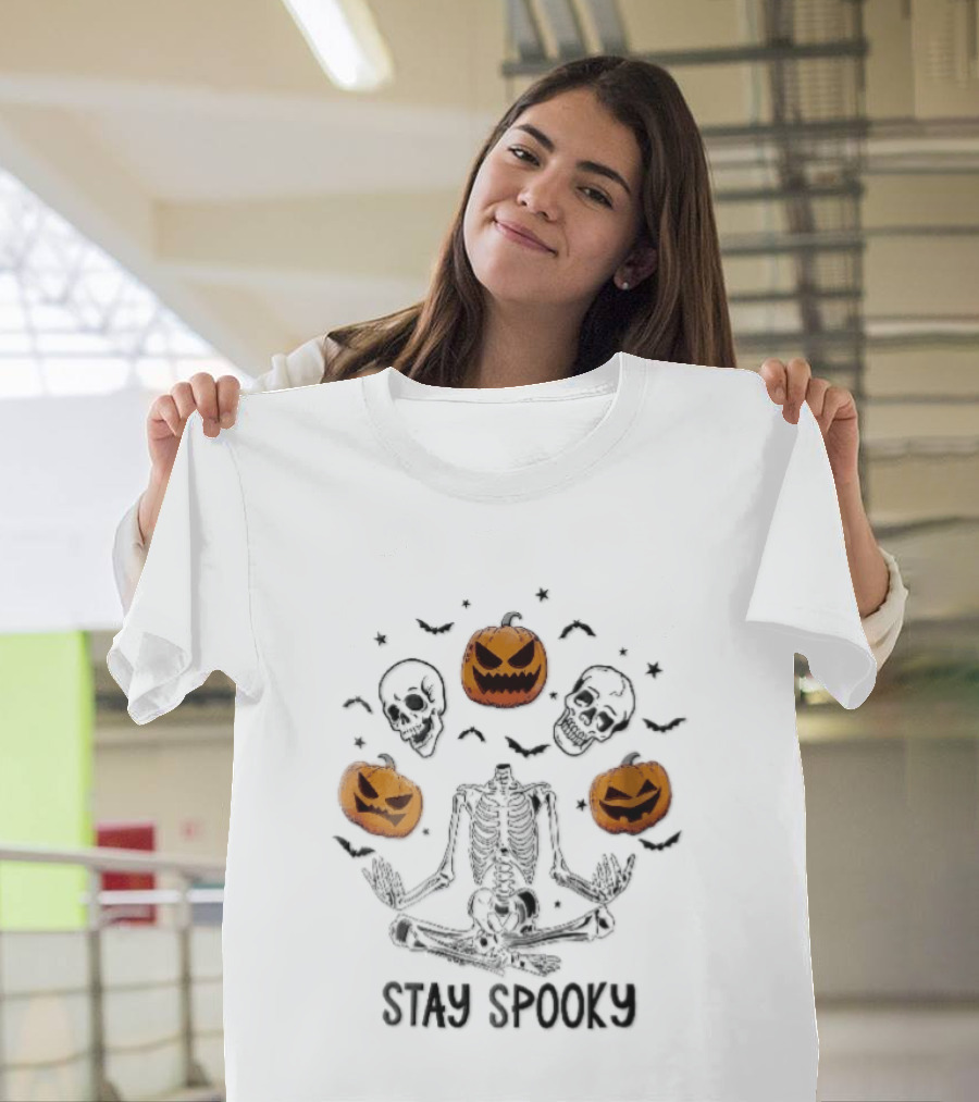 Stay Spooky Headless Skeleton Meditating Floating Skulls Pumpkins Bats Halloween T-Shirt