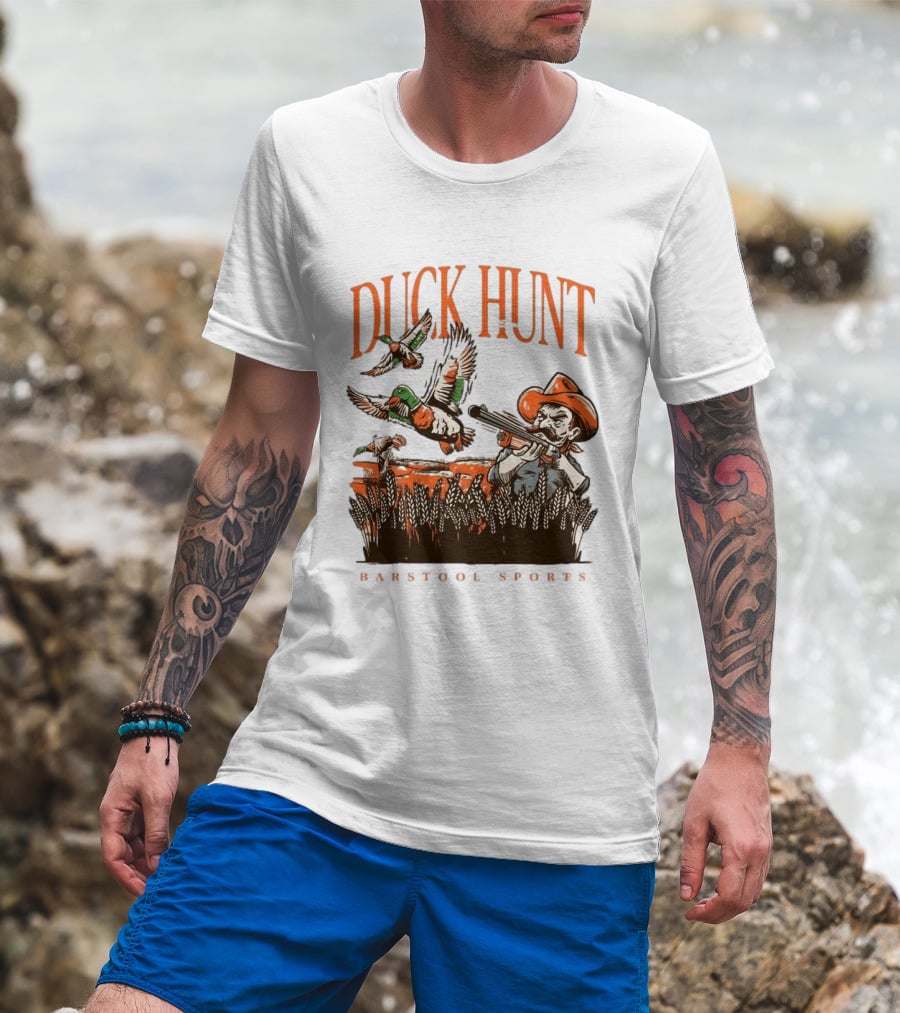 Duck Hunt Barstool Sports Vintage Hunting Scene T-Shirt