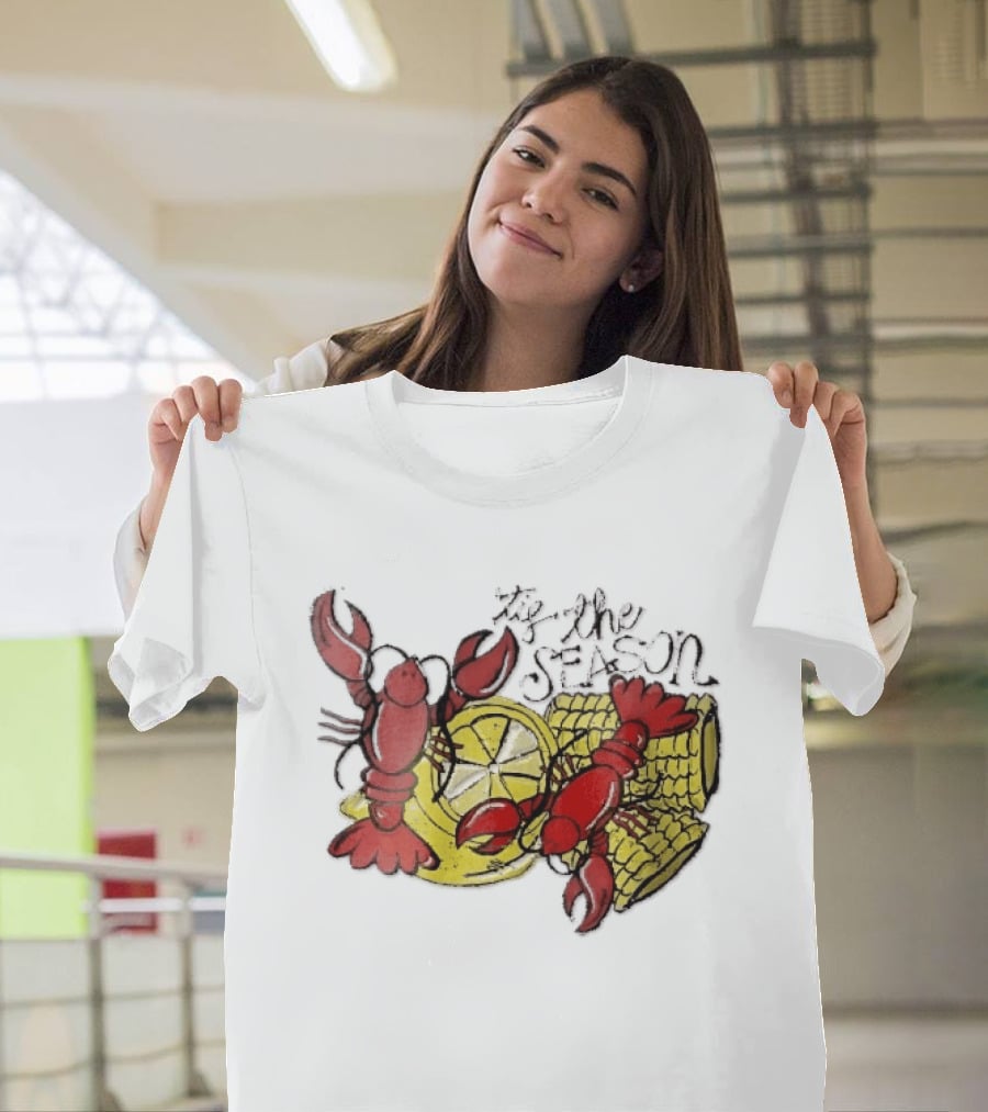 Tis The Season Distressed Cartoon Crawfish Lemon Corn Cob Fun T-Shirt