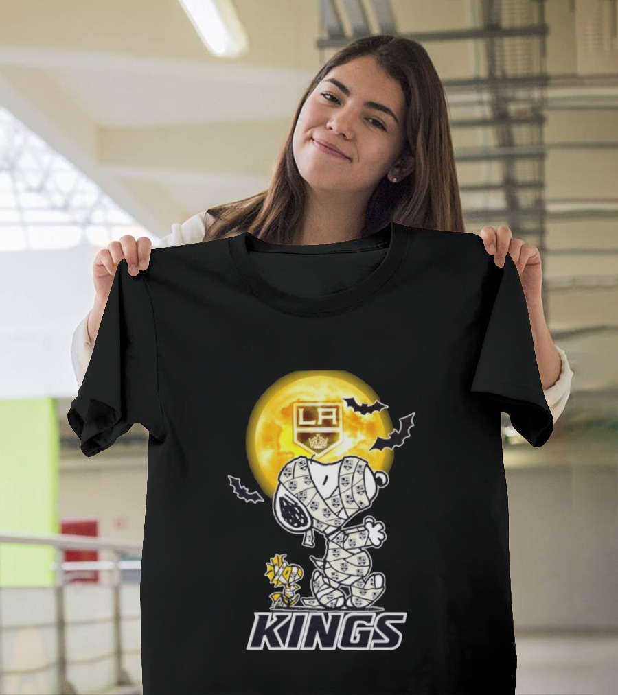 Los Angeles Kings Snoopy Woodstock Mummy Halloween Moon T-Shirt