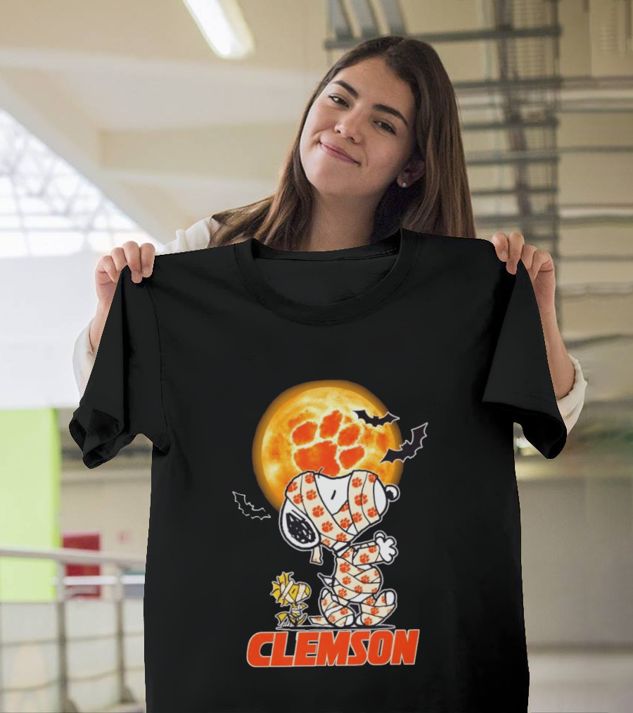 Clemson Tigers Snoopy Woodstock Mummy Halloween Moon Bats T-Shirt