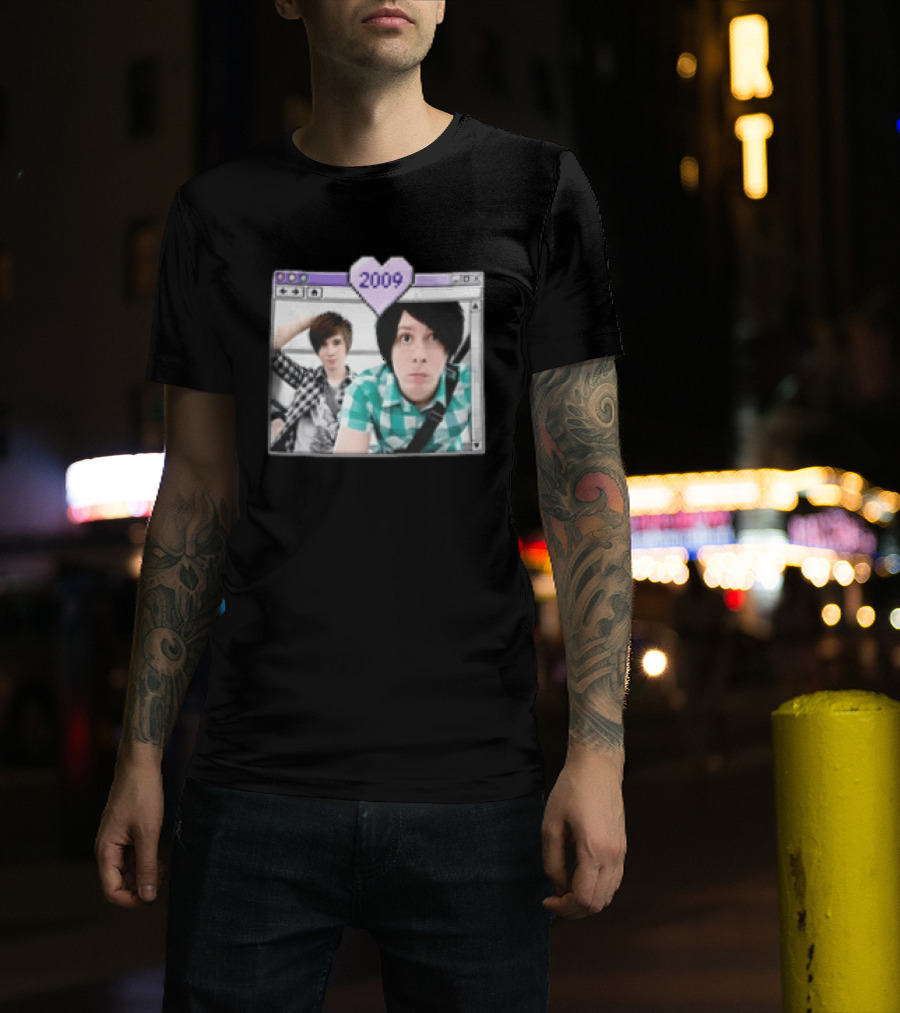2009 Pixel Heart Icon Dan Howell Phil Lester In Computer Window T-Shirt