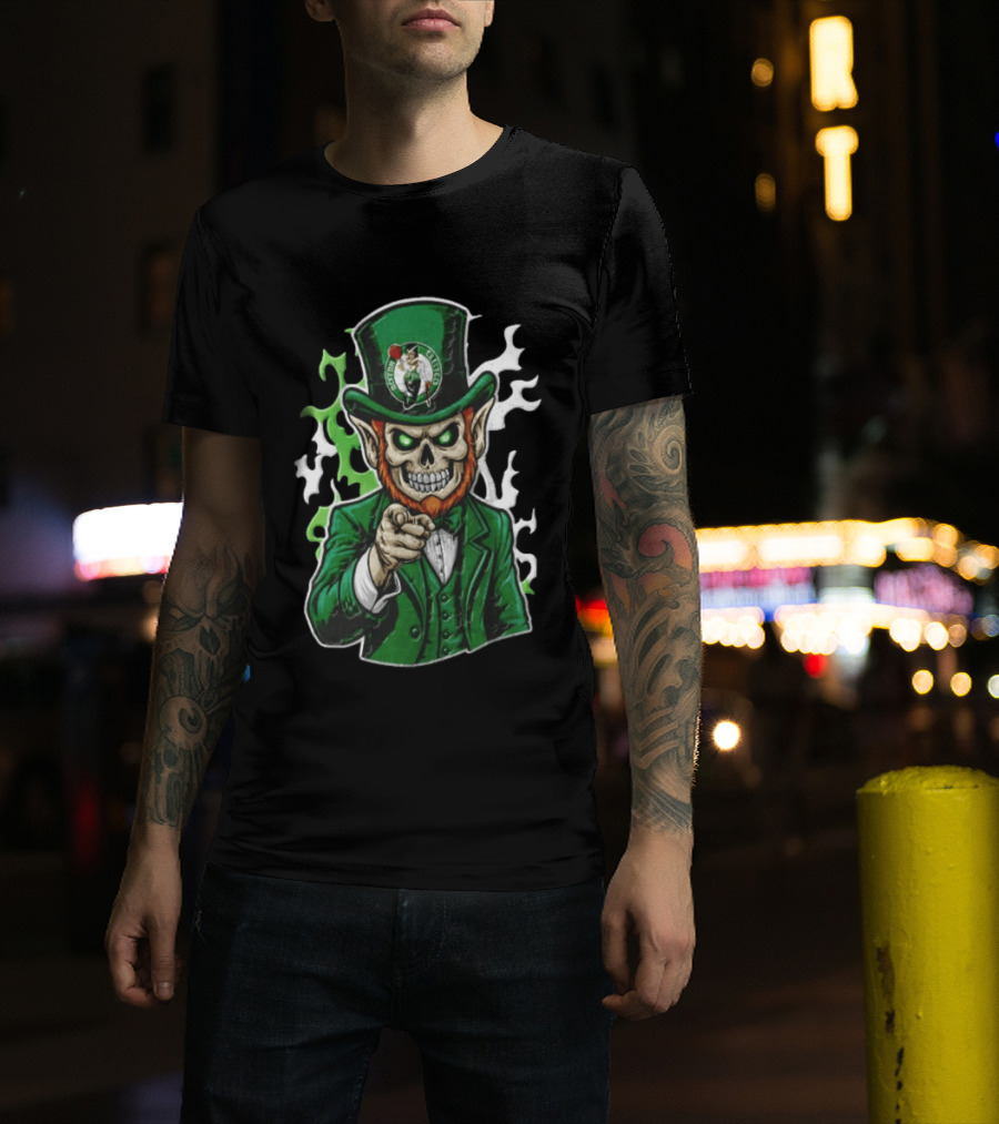 Boston Celtics Skull Leprechaun Pointing Distressed Flag Basketball Fan T-Shirt