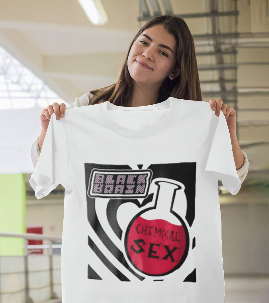 Black Brain Chemical Sex Halftone Heart Flask T-Shirt