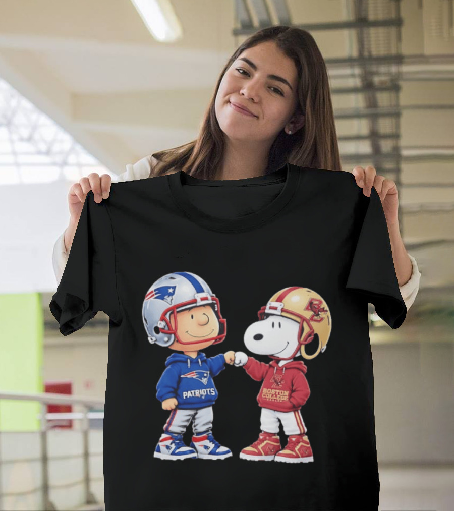 Snoopy Charlie Brown Patriots Boston College Eagles Fist Bump T-Shirt