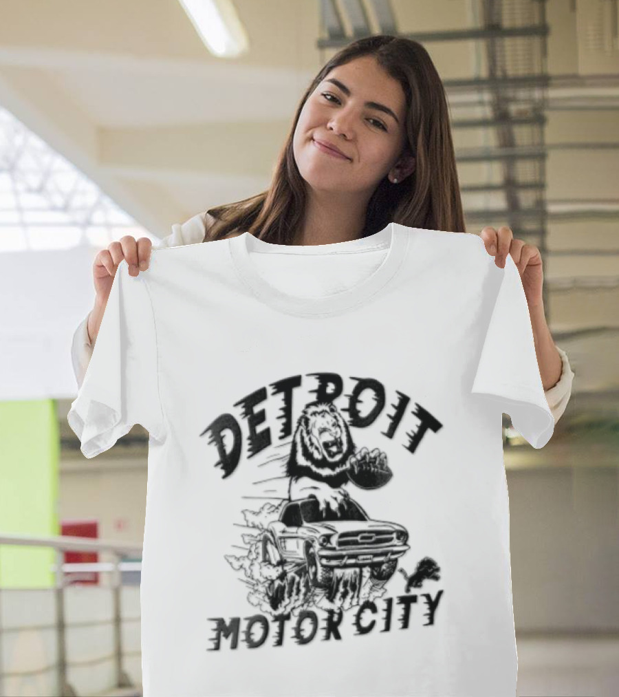 Detroit Lions Motor City Lion Holding Football Driving Car T-Shirt