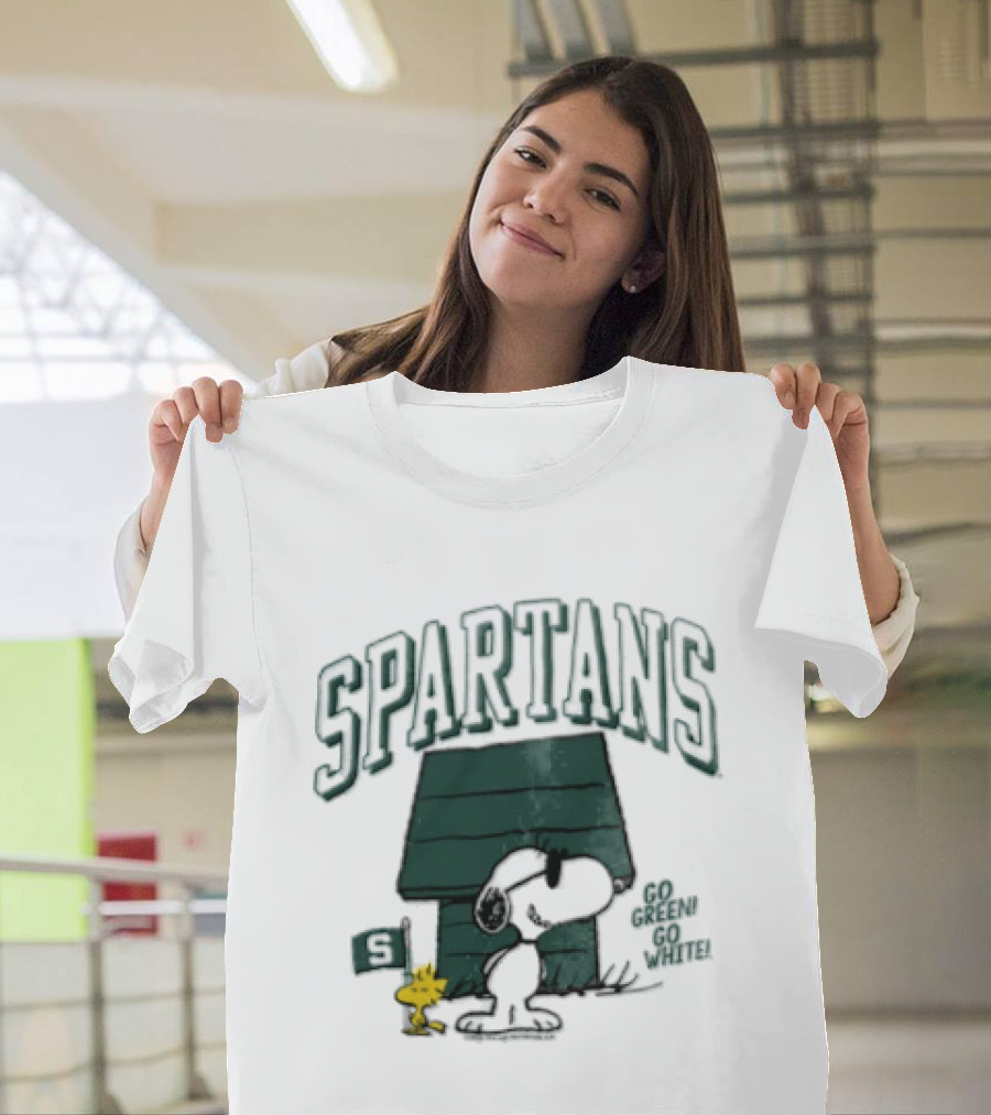 Snoopy Woodstock Doghouse Spartans Michigan State Flag Cartoon T-Shirt