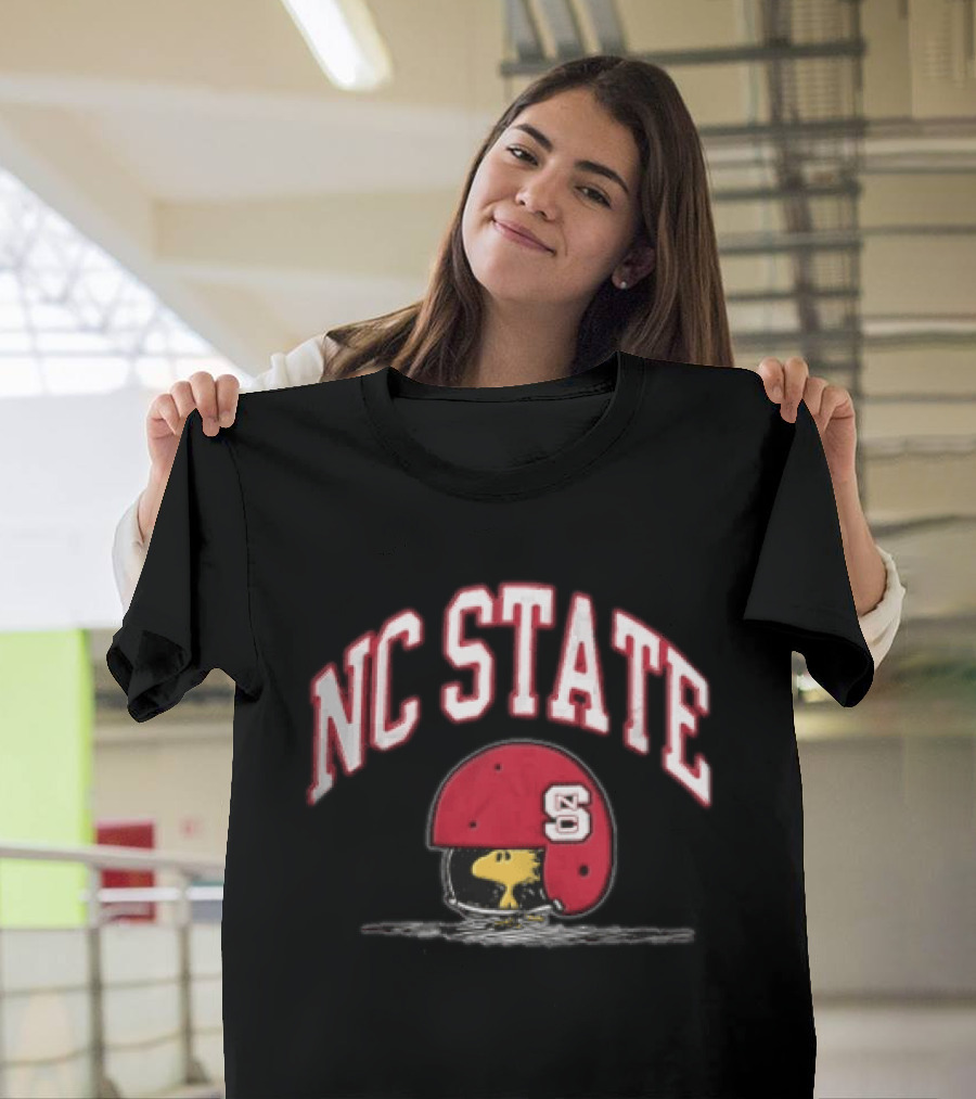 NC State Woodstock Football Helmet Cartoon Peanuts T-Shirt