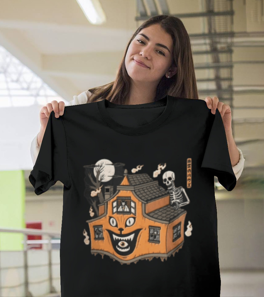 Skeleton Moon Haunted House Cat Face Halloween T-Shirt