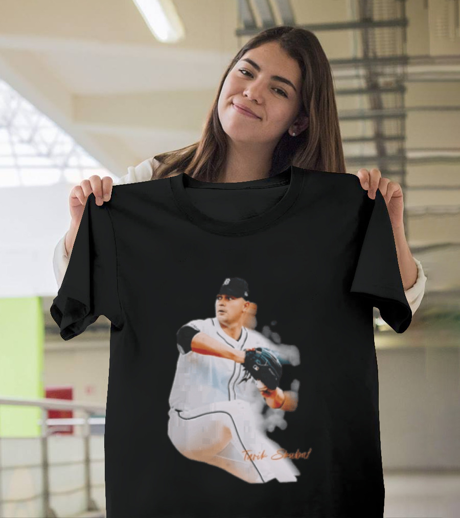 Detroit Tigers Tarik Skubal Pitcher Action Baseball T-Shirt