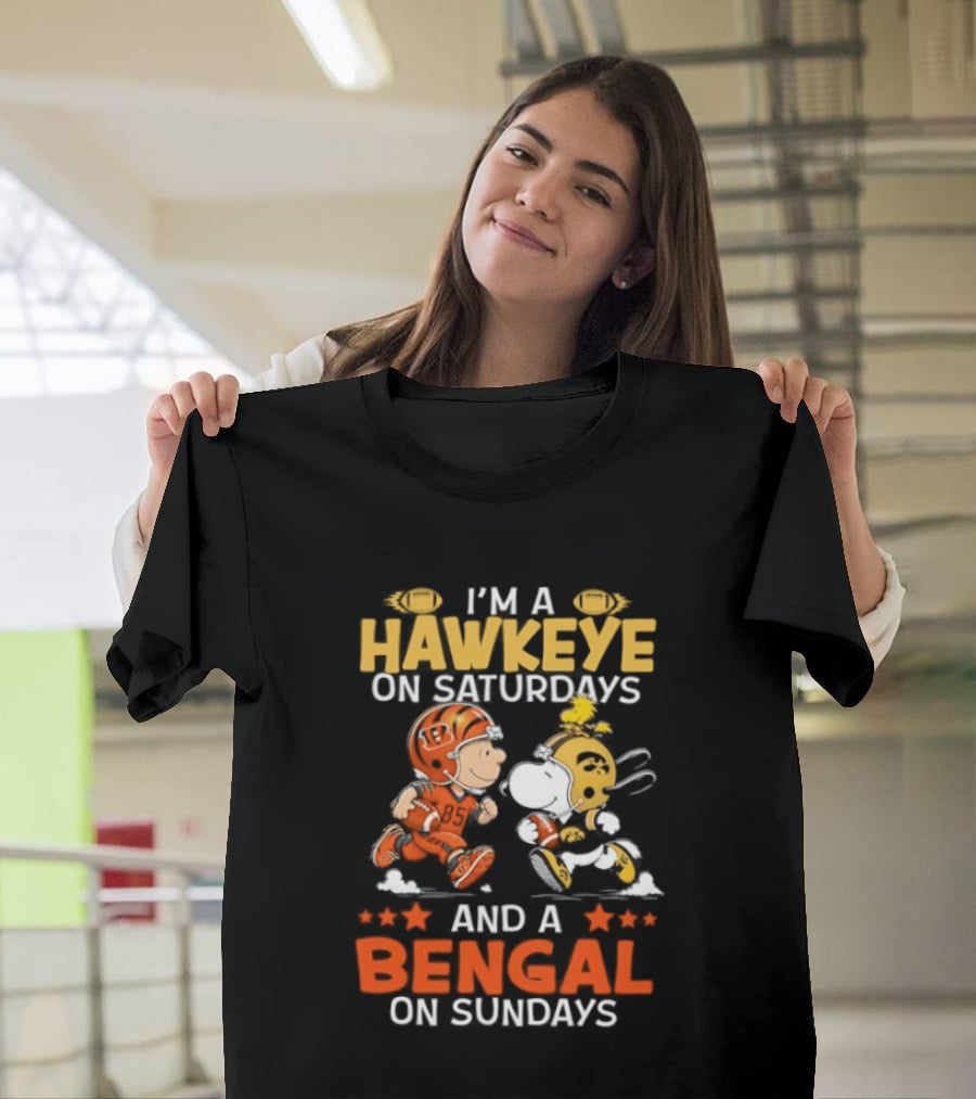 Iowa Hawkeyes Saturdays And Cincinnati Bengals Sundays Snoopy Charlie Brown T-Shirt