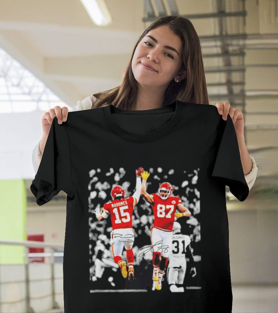 Travis Kelce Patrick Mahomes Kansas City Chiefs Autographed Celebration 15 87 T-Shirt