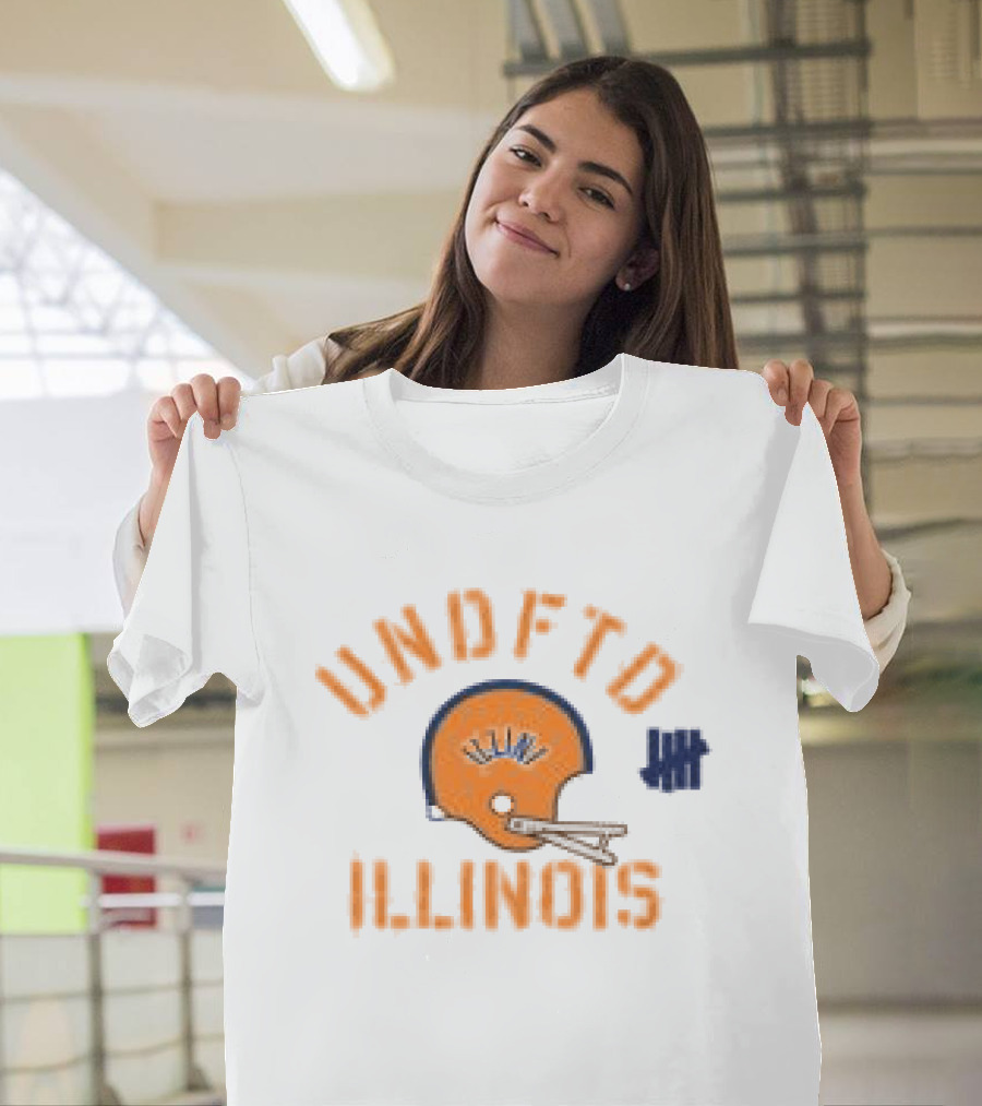 Undefeated Illinois Vintage Football Helmet And Stars T-Shirt