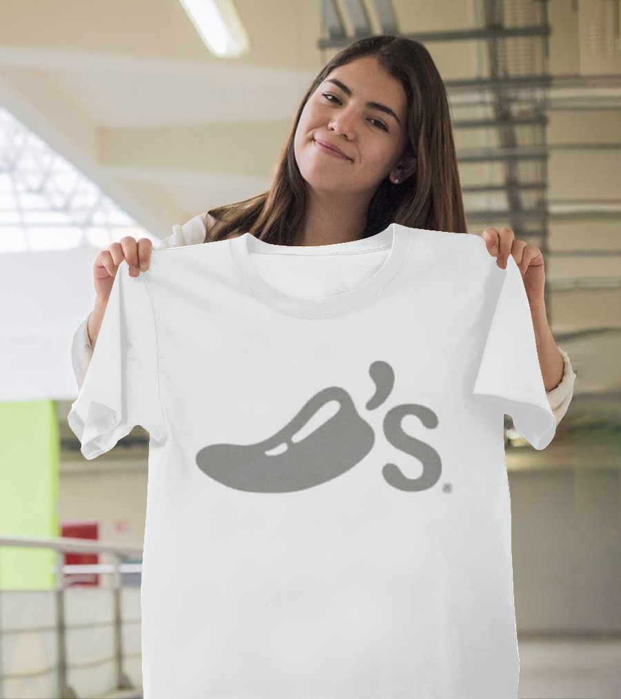 Welcome To Chilis Store Suburban White Chili's Pepper T-Shirt