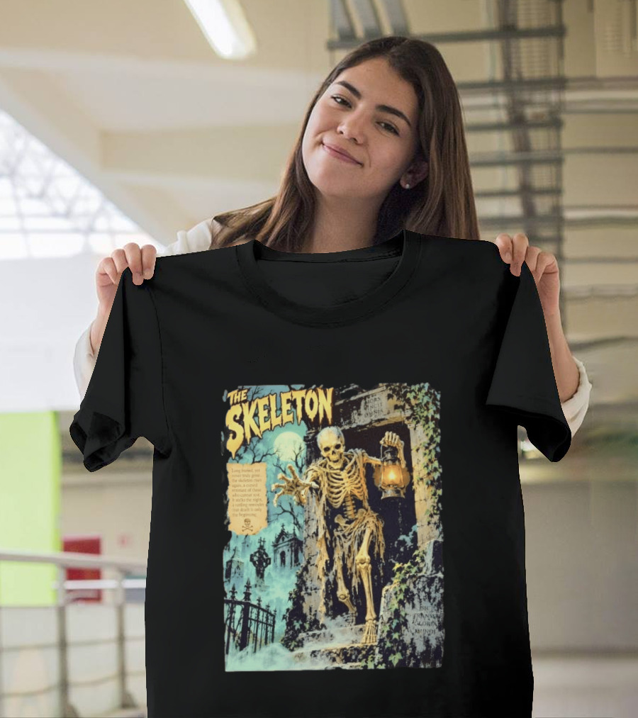 The Skeleton Mors Vincit Omnia Sic Transit Gloria Mundi Lantern Night Scene T-Shirt