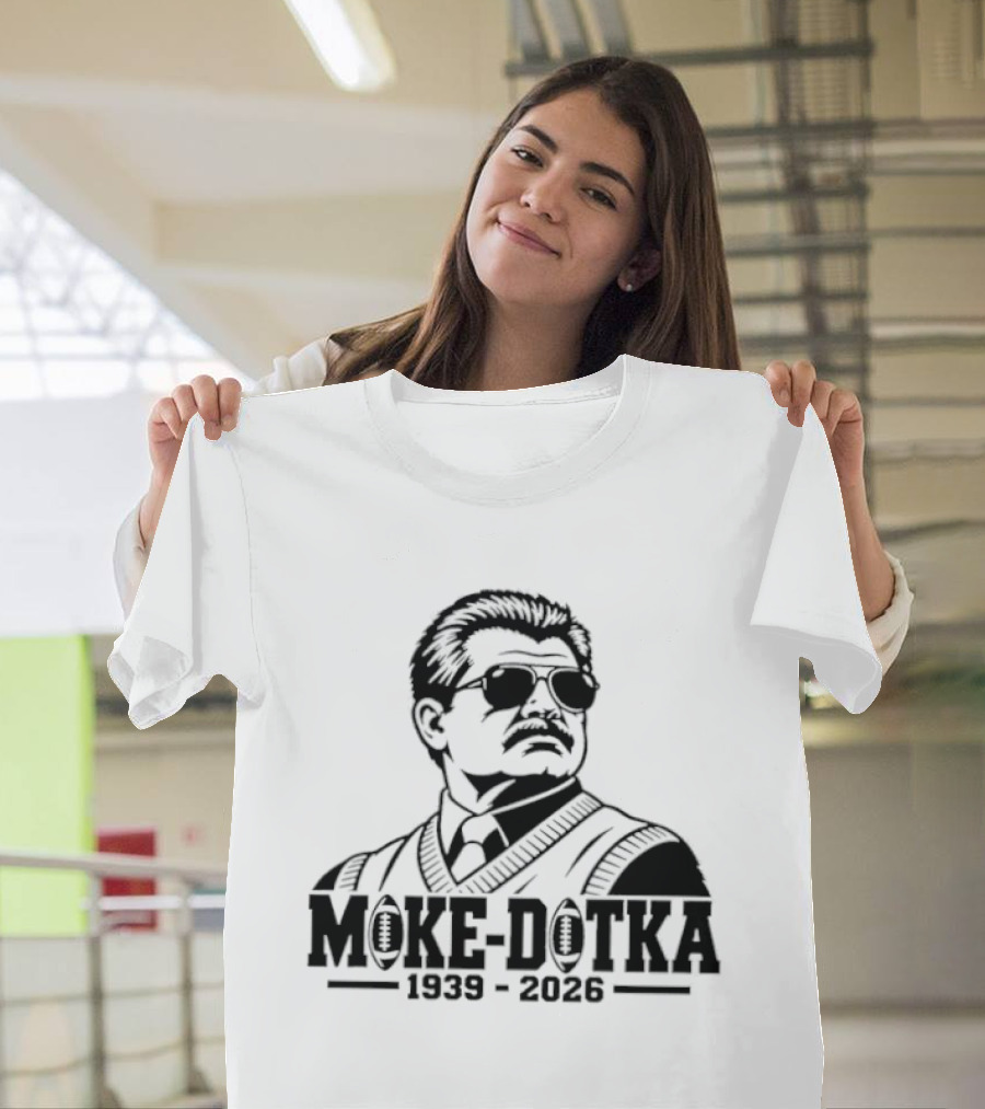 Chicago Bears Mike Ditka 1939 2026 T-Shirt