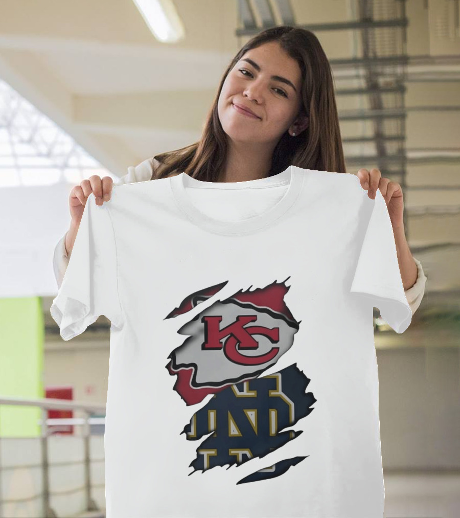 Kansas City Chiefs KC And Notre Dame Fighting Irish ND Distressed T-Shirt