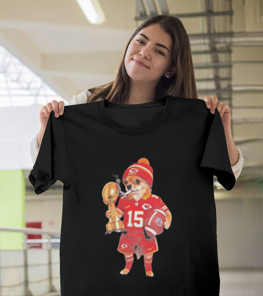Kansas City Chiefs Chihuahua Trophy Smoking NFL Patrick Mahomes 15 T-Shirt