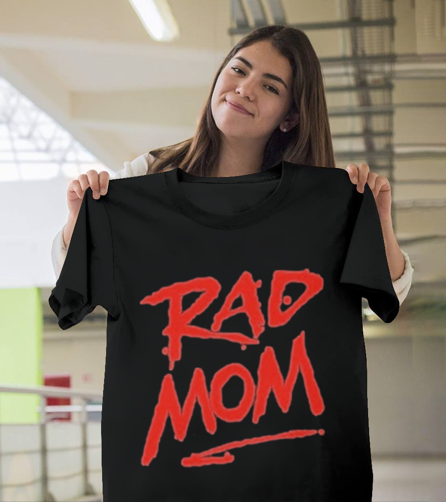 Rad Mom Retro Style Bold Red T-Shirt