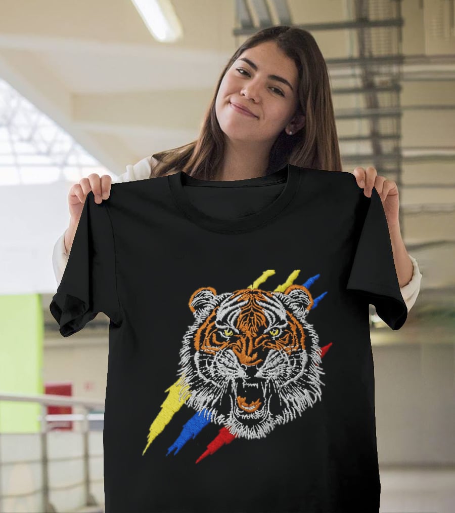Tiger De La Espriella Colorful Bold Embroidered Hat T-Shirt