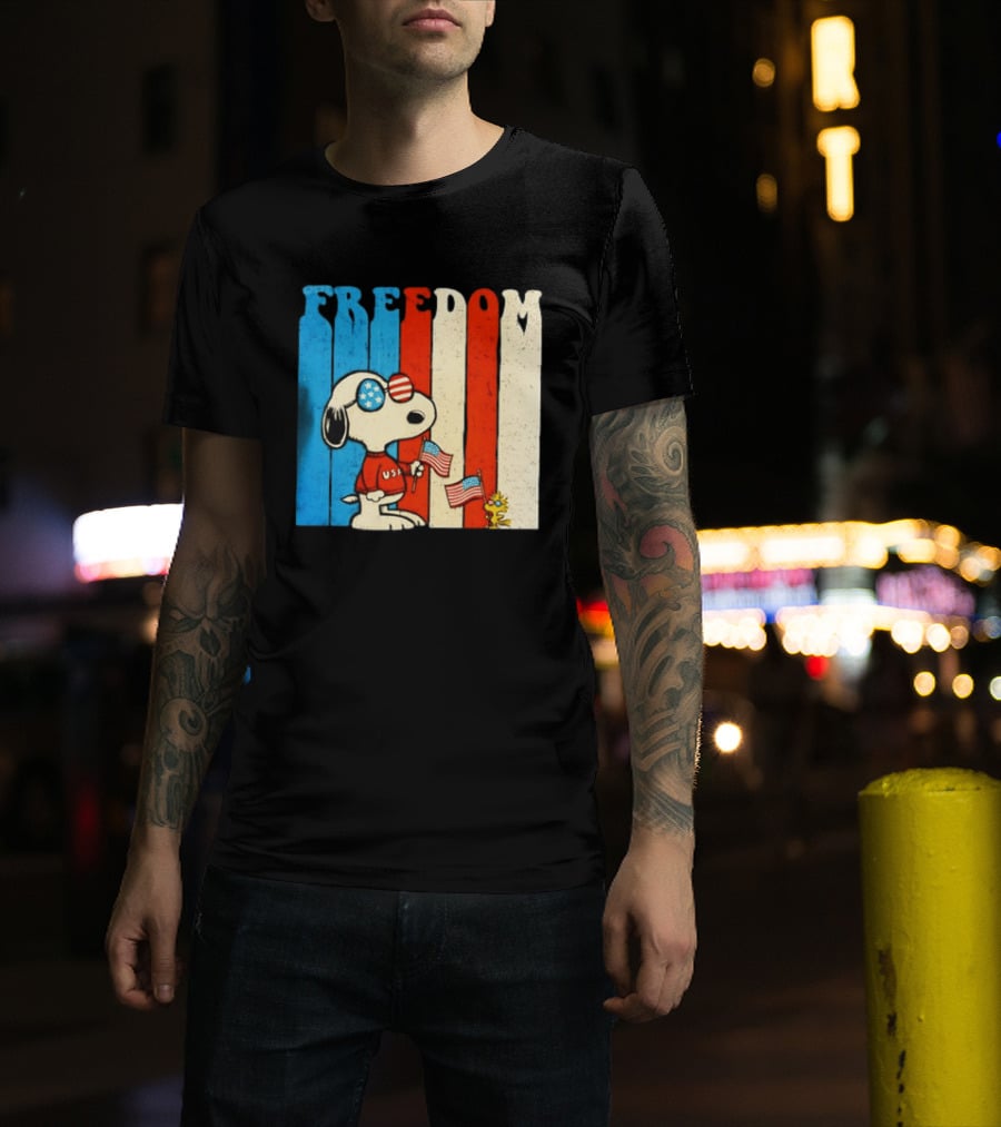 Freedom Snoopy Woodstock Peanuts USA 250th Anniversary Patriotic Celebration T-Shirt