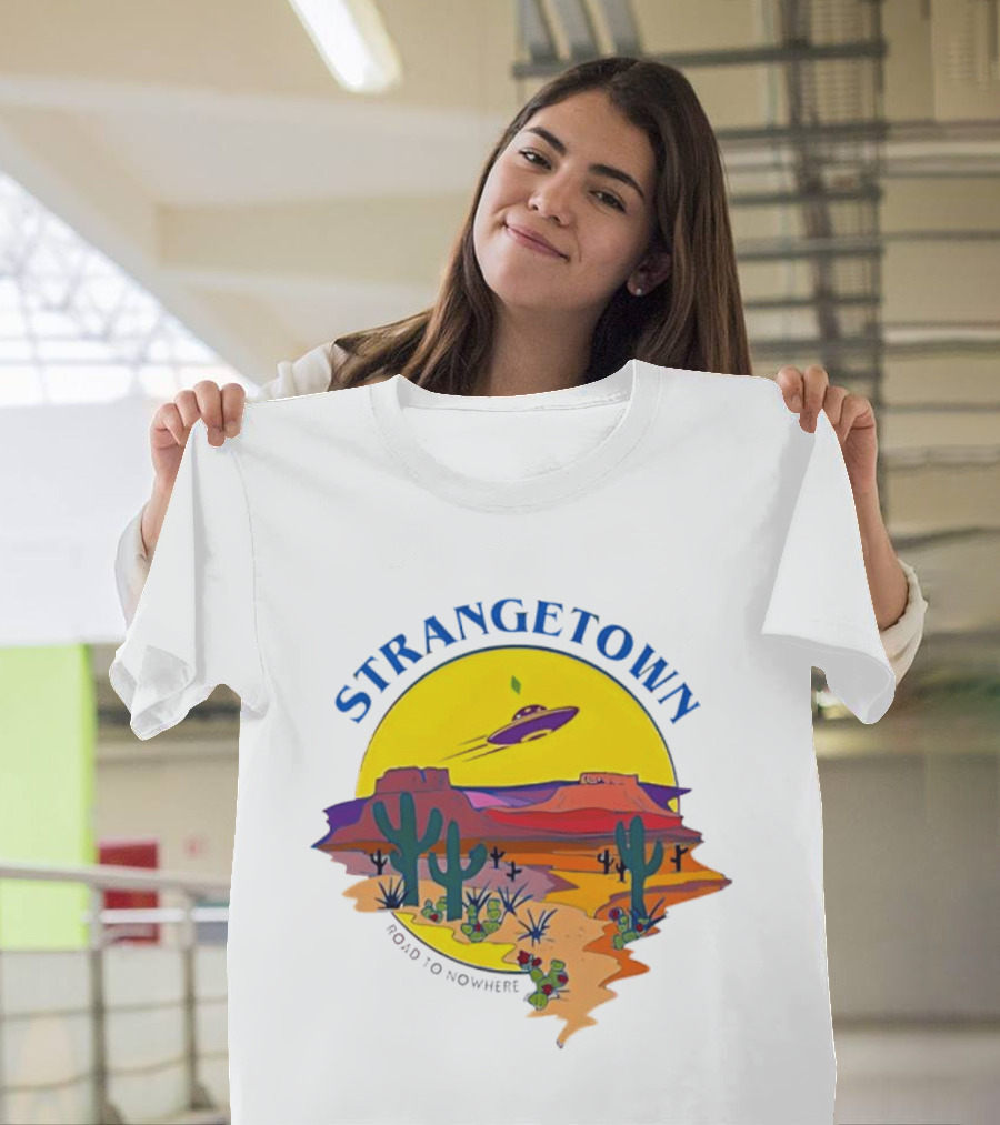 Strangetown Road To Nowhere The Sims Alien UFO Desert Saguaro Cactus T-Shirt