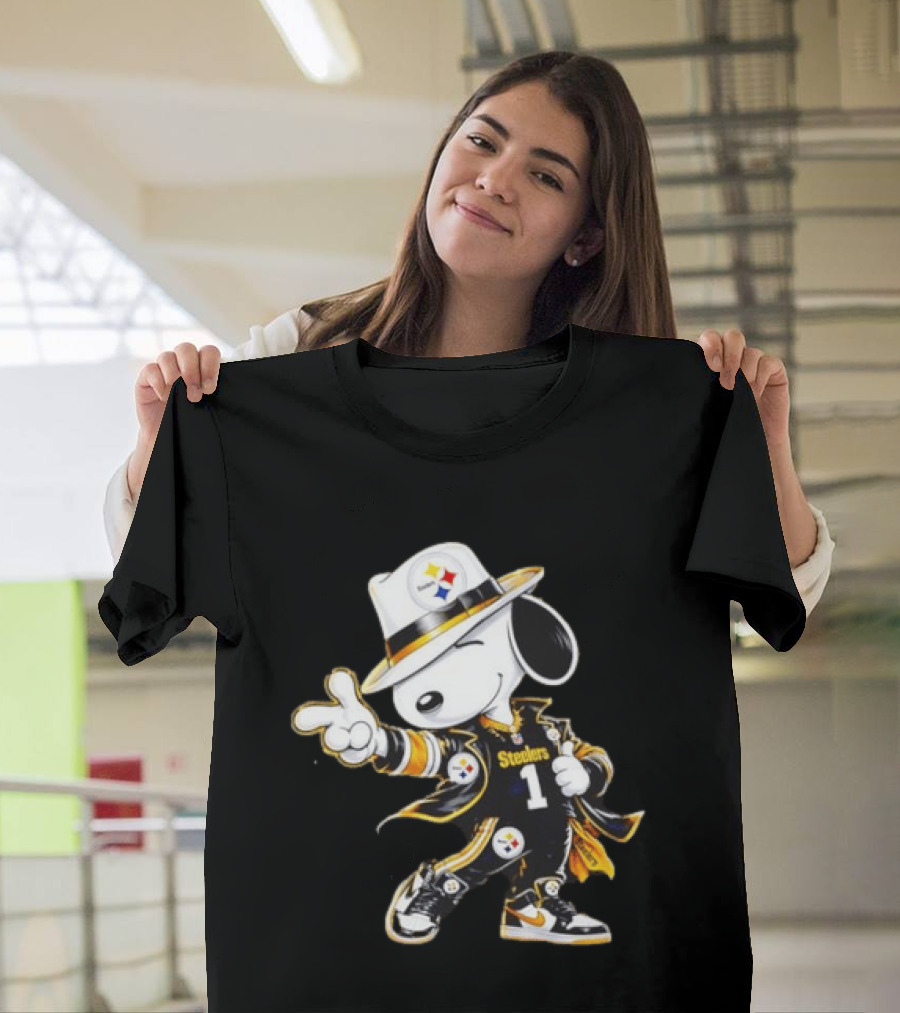 Snoopy Steelers 1 Pittsburgh Steelers Football Peanuts T-Shirt