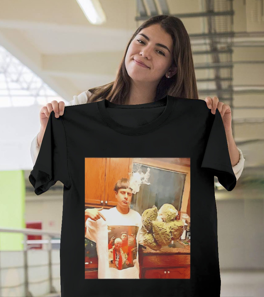 Oliver Tree Cannabis Oversized Buds And With Smoking Image T-Shirt