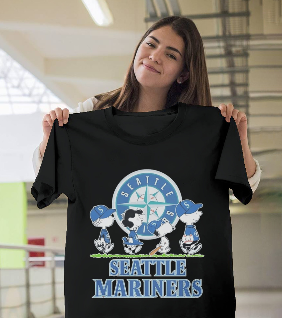 Peanuts Gang Snoopy Baseball Seattle Mariners Yankees Fans T-Shirt