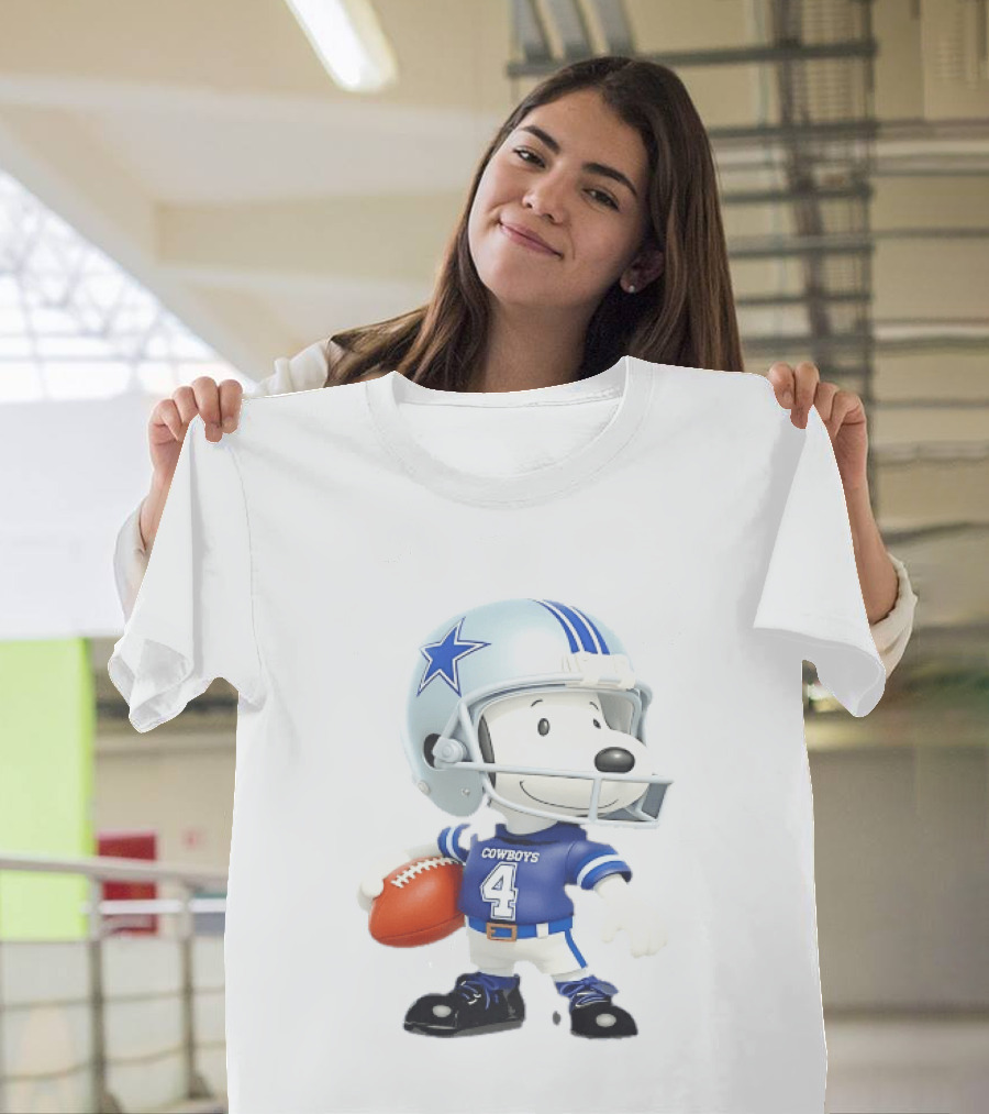 Peanuts Snoopy Cowboys Football Player 4 Helmet Dallas Fan Gear T-Shirt