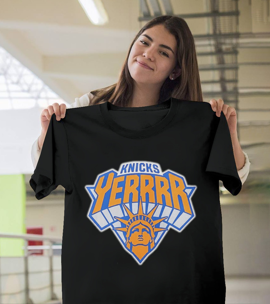 Knicks YERRRR Statue Of Liberty NBA New York T-Shirt