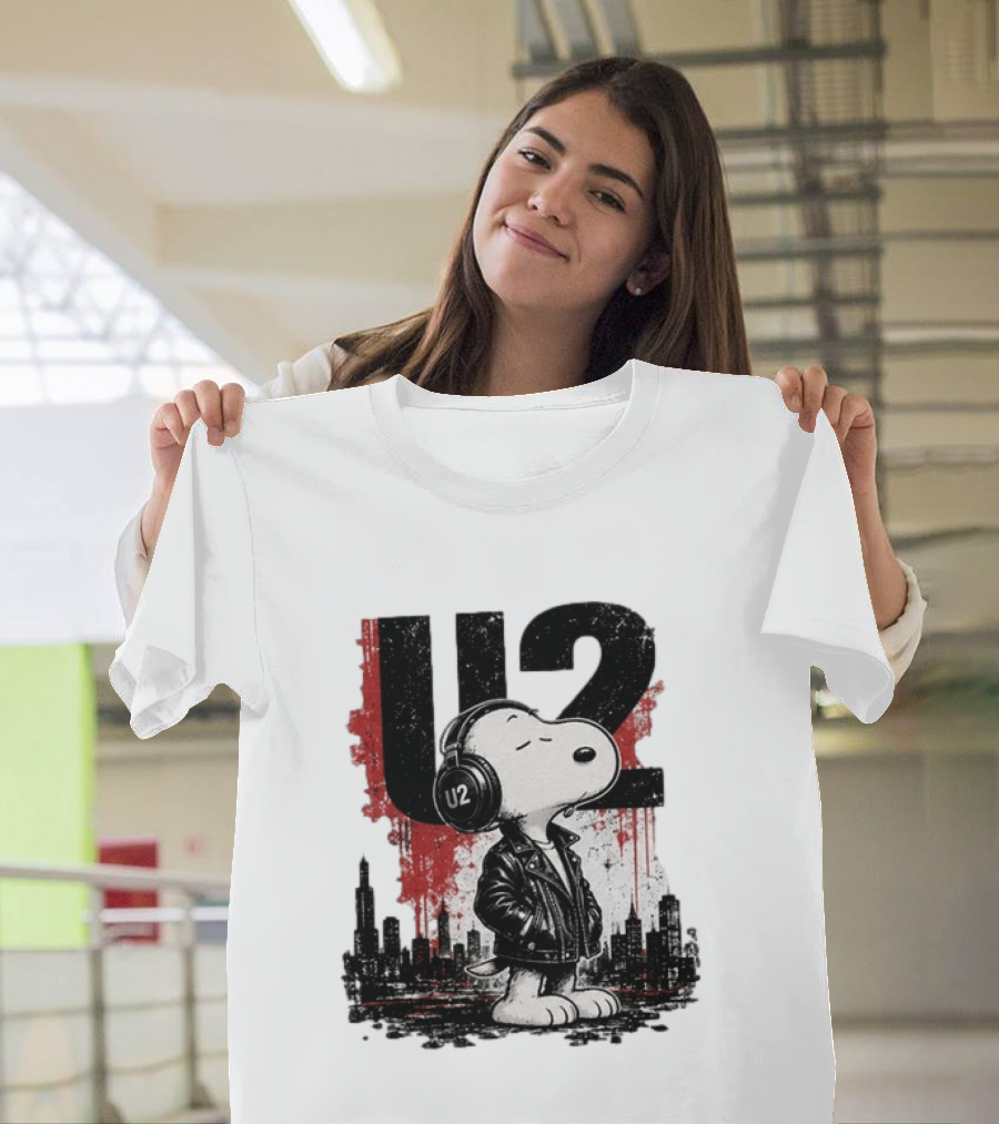 Snoopy U2 On Sky One Dream One Fearless Heart Urban Skyline T-Shirt