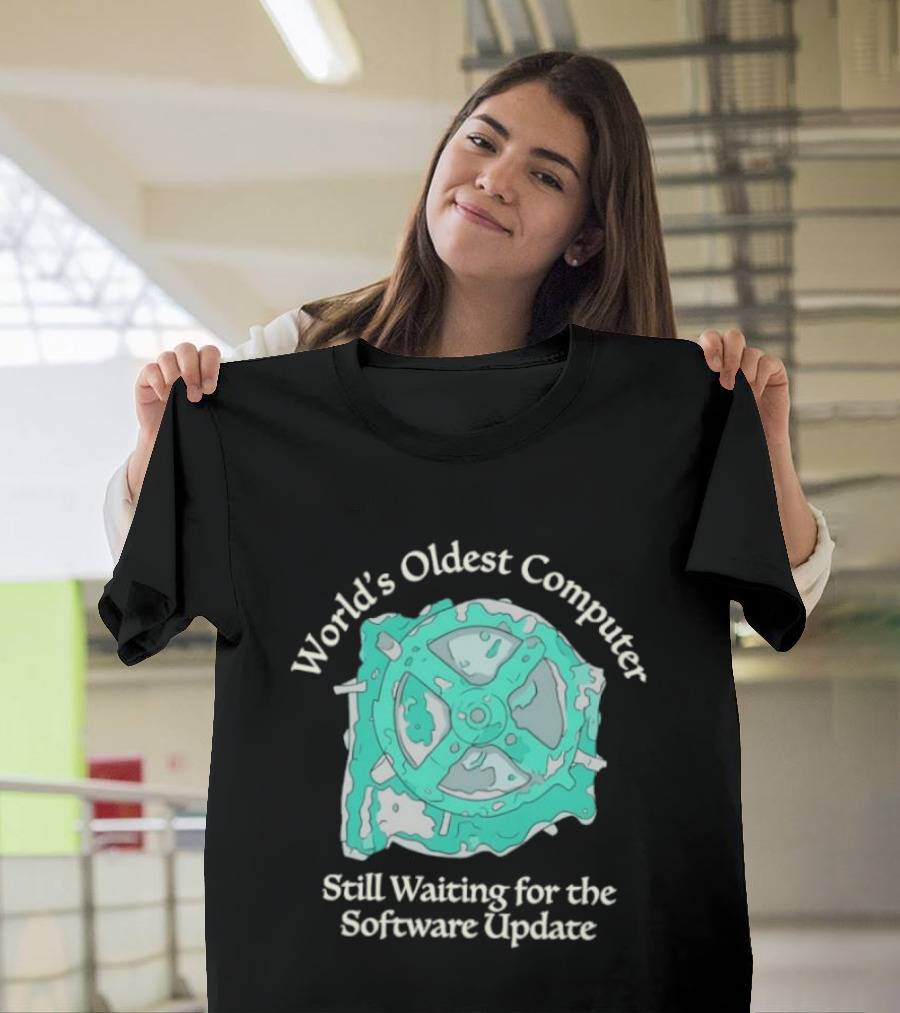 Antikythera Mechanism World's Oldest Computer Still Waiting For The Software Update T-Shirt