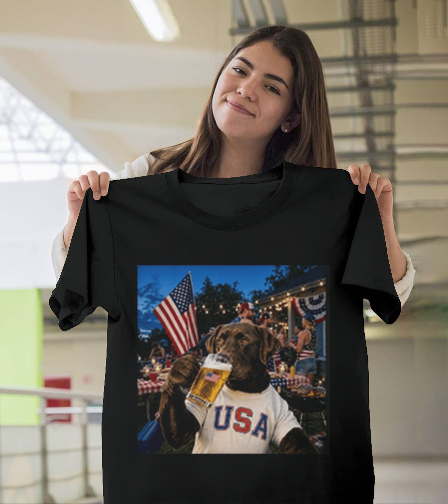 USA Chocolate Lab Drinking Beer American Flag 4th Of July Dog T-Shirt